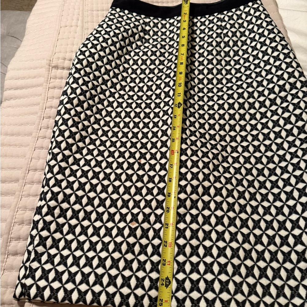 Elegant Black and White Geometric Skirt